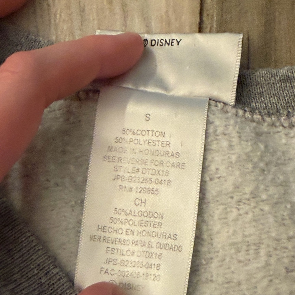 Disney Crewneck - Picture 5 of 7